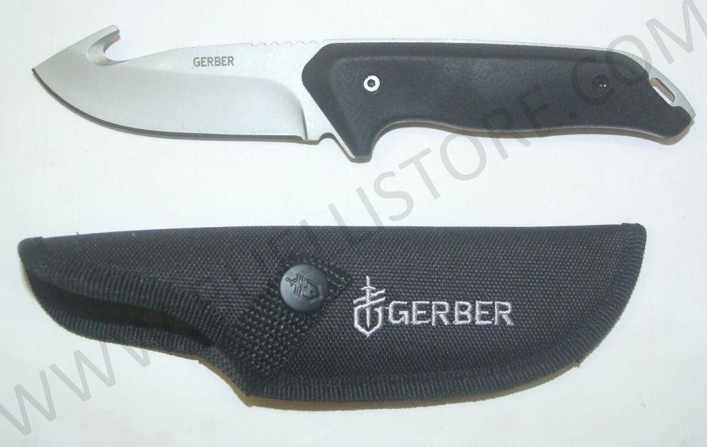 COLTELLO DA CACCIA CON SCUOIATORE GERBER MOMENT