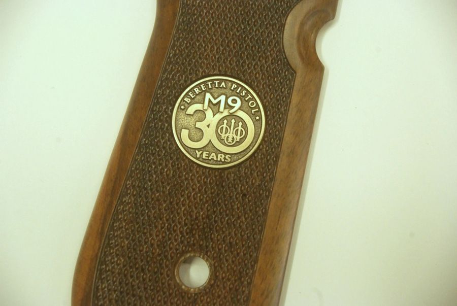 BERETTA GUANCETTE IN LEGNO ZIGRINATE 30° ANNIVERSARIO M9 - INTROVABILI PER 92 / 98