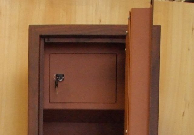 ARMADIO BLINDATO 5/7 POSTI + TESORETTO INTERNO 4472.TL