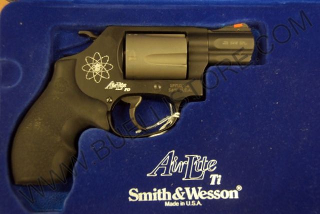 SMITH & WESSON TITANIUM REVOLVER 5 COLPI CAL.38