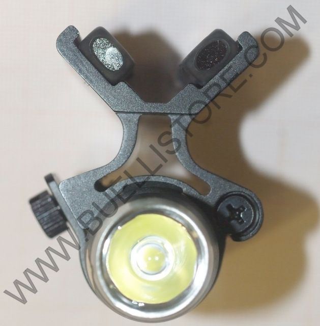 ATTACCO MAGNETICO PER TORCE CON DIAMETRO DA 22mm A 26mm