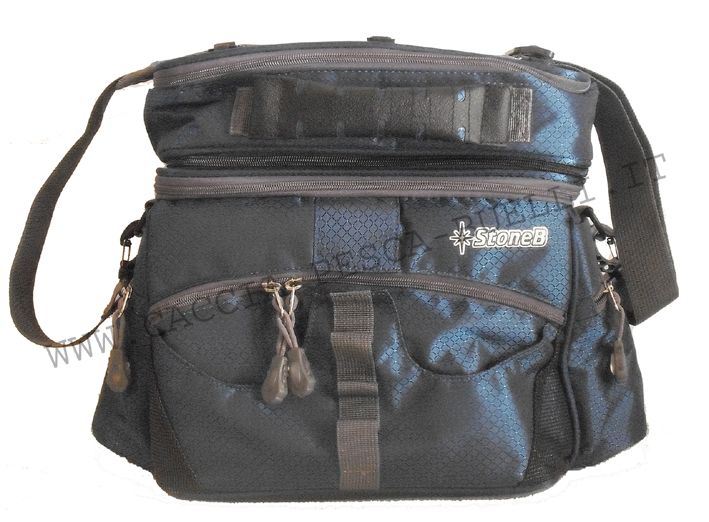 OMAGGIO PESCA PER ORDINI SUPERIORI A 480€  |  STONE B - BORSA IMBOTTITA CON PORTAMULINELLI