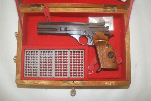 BERETTA MODELLO 76 SEMIAUTOMATICA 22LR USATA