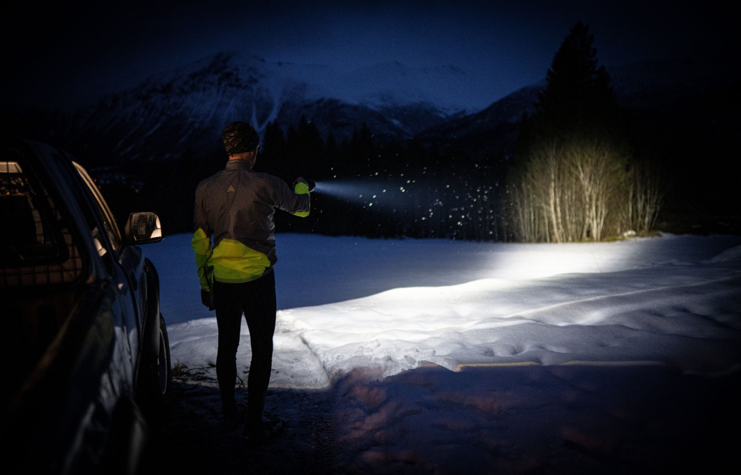 LED LENSER | P18R  SIGNATURE - TORCIA RICARICABILE - 4500 LUMENS - 720 METRI