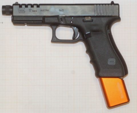 TONI SYSTEM PAD MAGGIORATO PER PISTOLE GLOCK CAL.9 AUMENTA DI 9 COLPI LA CAPACITÀ DEL CARICATORE PER CARICATORI DA 17 COLPI