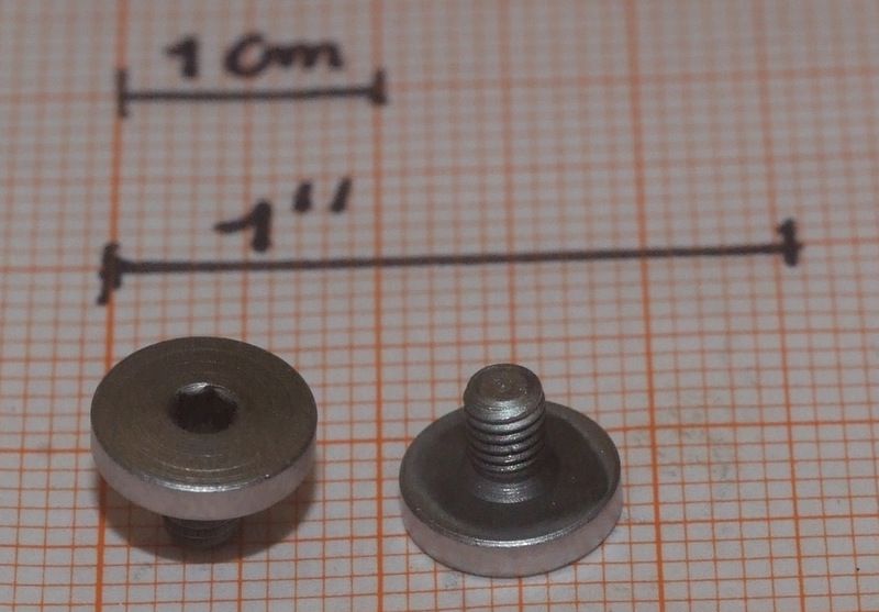BERETTA VITE GUANCETTA A BRUGOLA SATINATA COLORE ARGENTO PER 92 96 98 - VENDUTA SINGOLARMENTE 