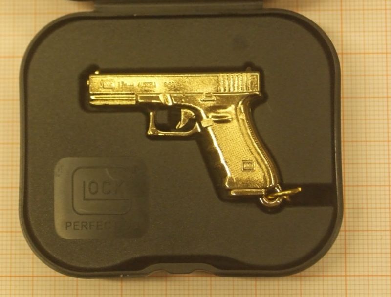 PORTACHIAVI GLOCK PLACCATO IN ORO