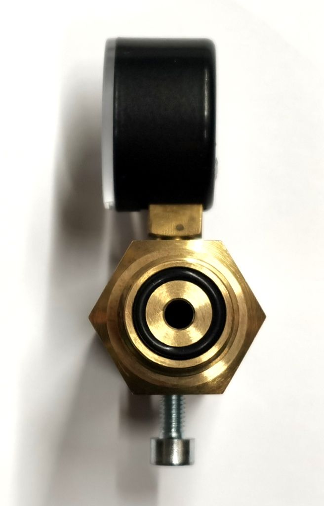 GEHMANN M225 ADATTATORE CON MANOMETRO PER BOMBOLE