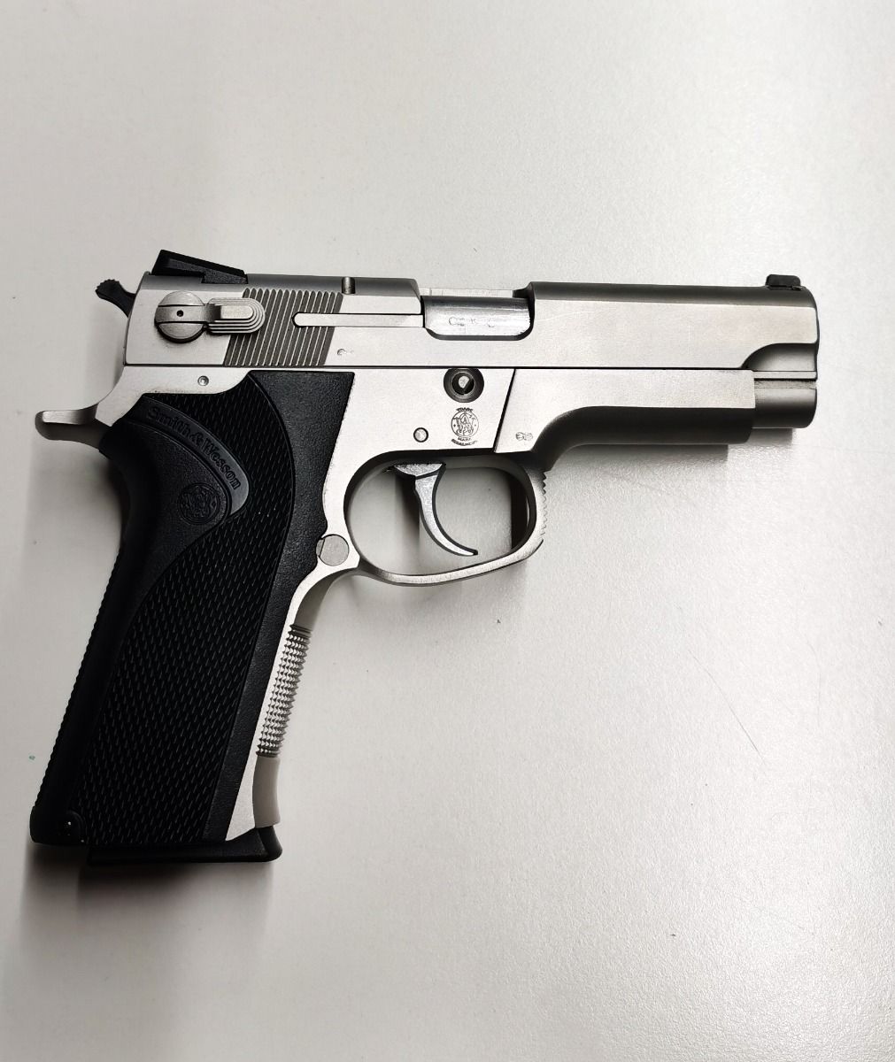 SMITH E WESSON MODELLO 4006 CAL.40-PISTOLA USATA