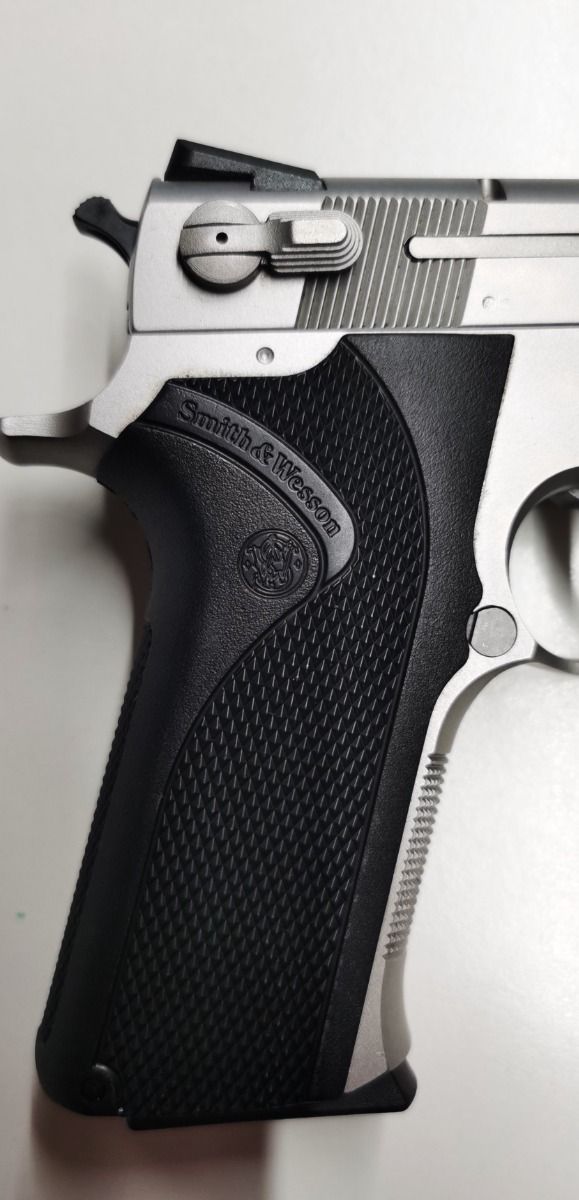 SMITH E WESSON MODELLO 4006 CAL.40-PISTOLA USATA