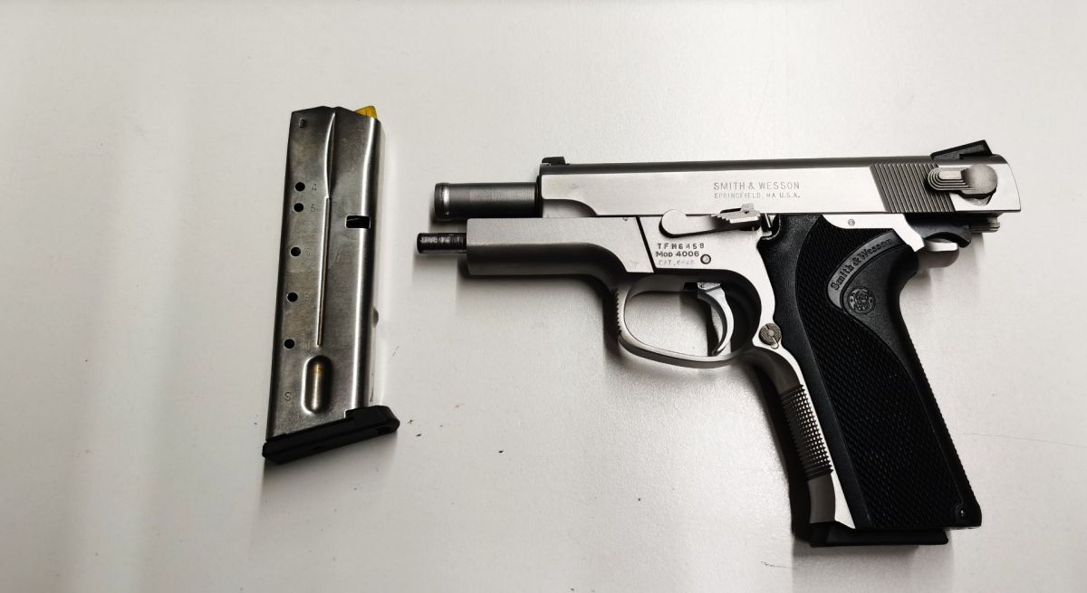SMITH E WESSON MODELLO 4006 CAL.40-PISTOLA USATA