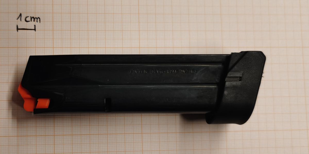 BERETTA CARICATORE PC4 COMPAT CON FONDELLO MAGGIORATO-18 COLPI