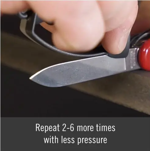 Affilacoltelli piccolo dal design ergonomico - VICTORINOX