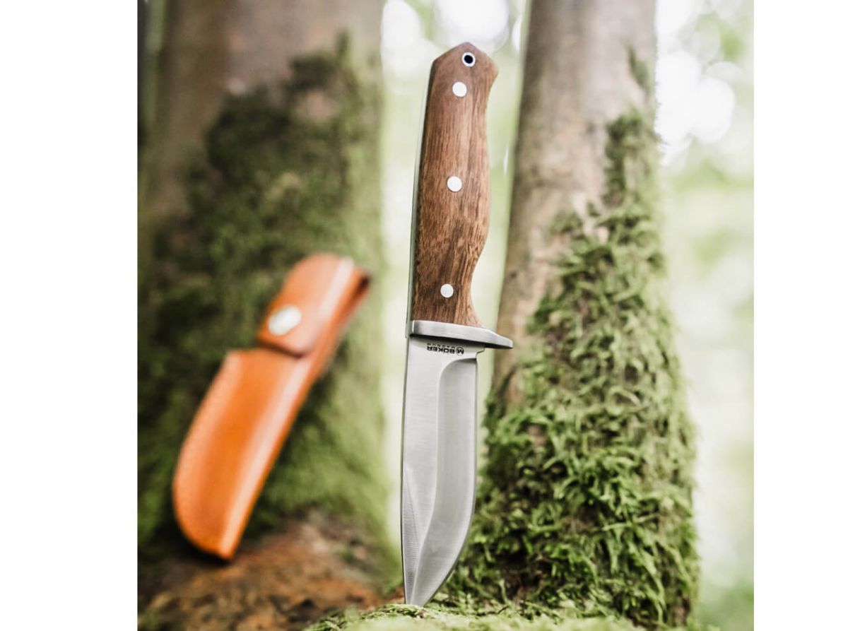 COLTELLO DA CACCIA WALNUT DROP A PUNTA CADETE 440A