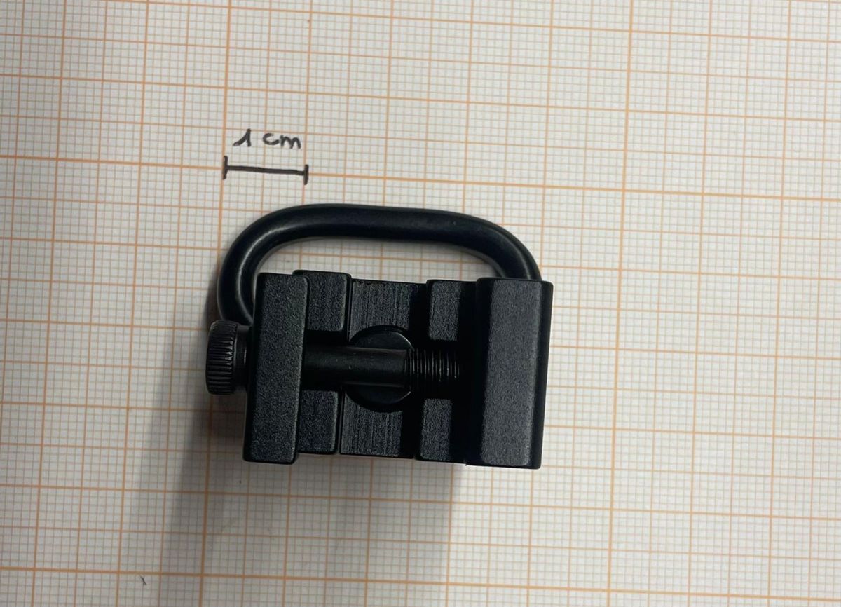 GIRELLA ATTACCO BRETELLA PER SLITTE WEAVER E PICCATINI