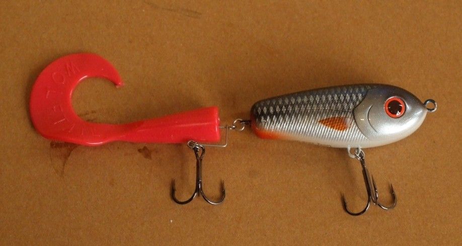 STRIKE PRO WOLF TAIL JR - C384