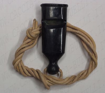 FISCHIETTO PIATTO IN OSSO CON CORDA