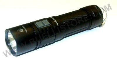 FENIX TORCIA LED RICARICABILE 3000 LUMENS - PD40R 
