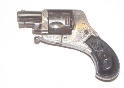 RISSPY - REVOLVER ANTICO CON INCISIONI -CAL.5 mm - USATO